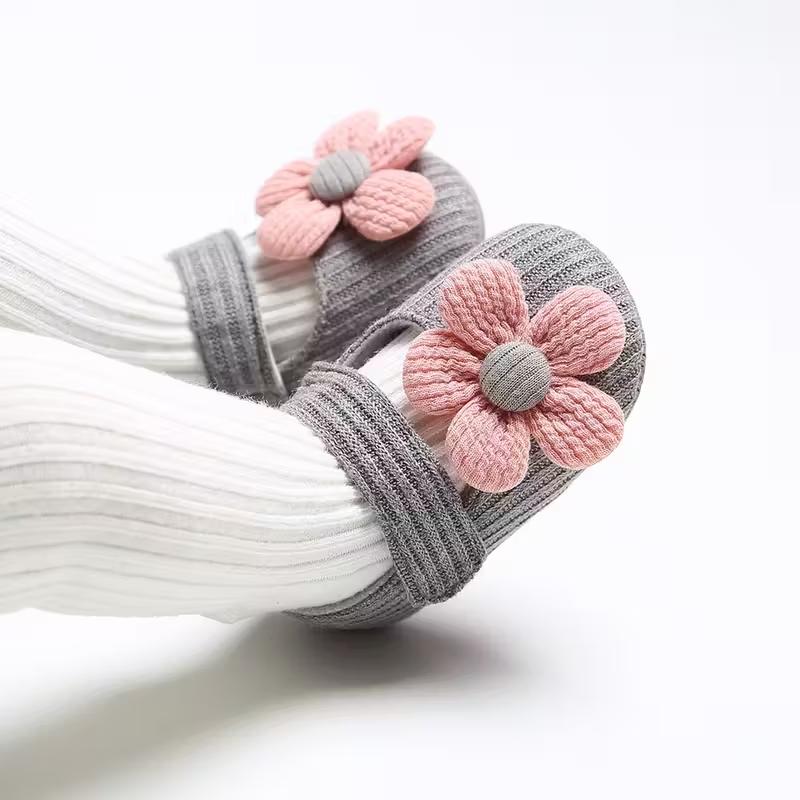 Princess Style Baby Slip On Shoes With Flower Design