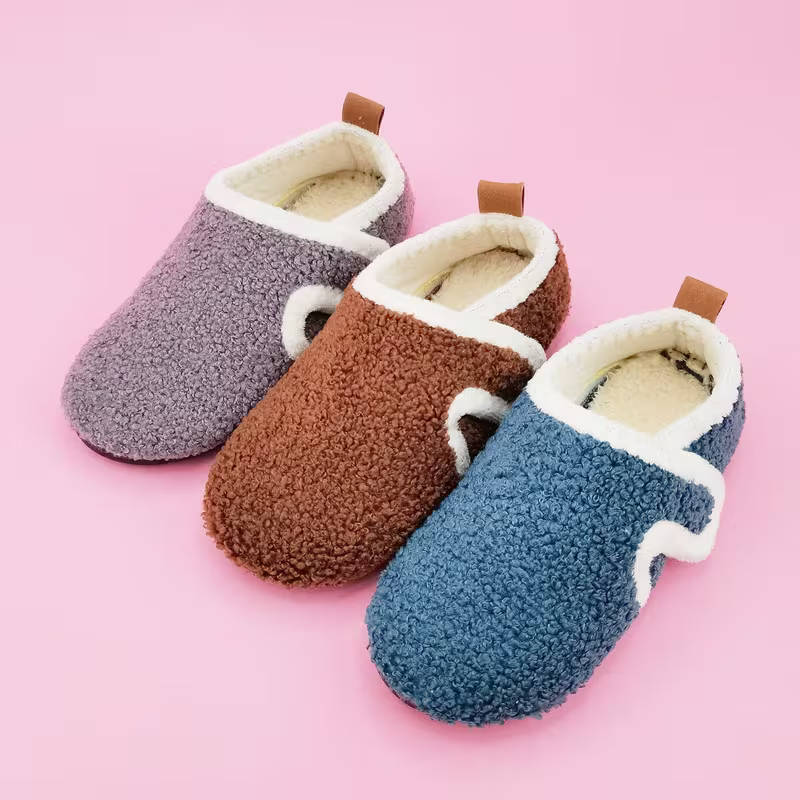 Girls Lightweight Floor Shoes With Faux Fur And Soft Sole
