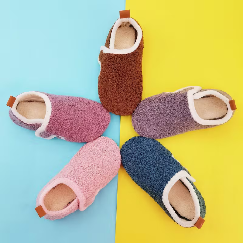 Girls Lightweight Floor Shoes With Faux Fur And Soft Sole