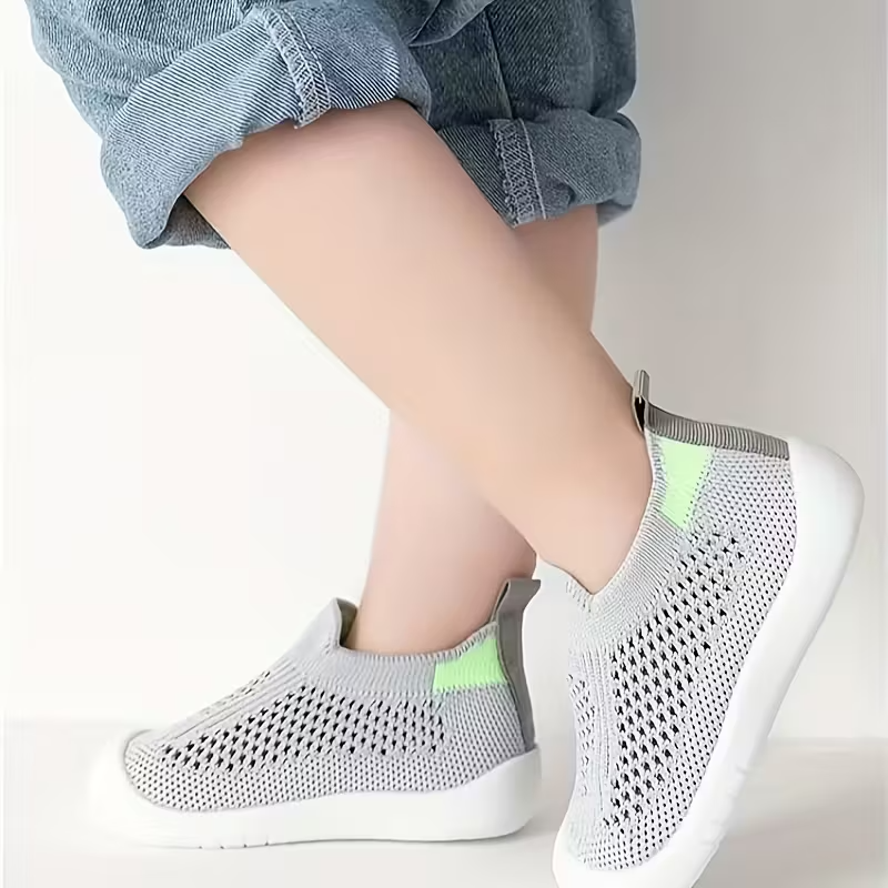 Boys And Girls Checkered Mesh Slip On Sneakers